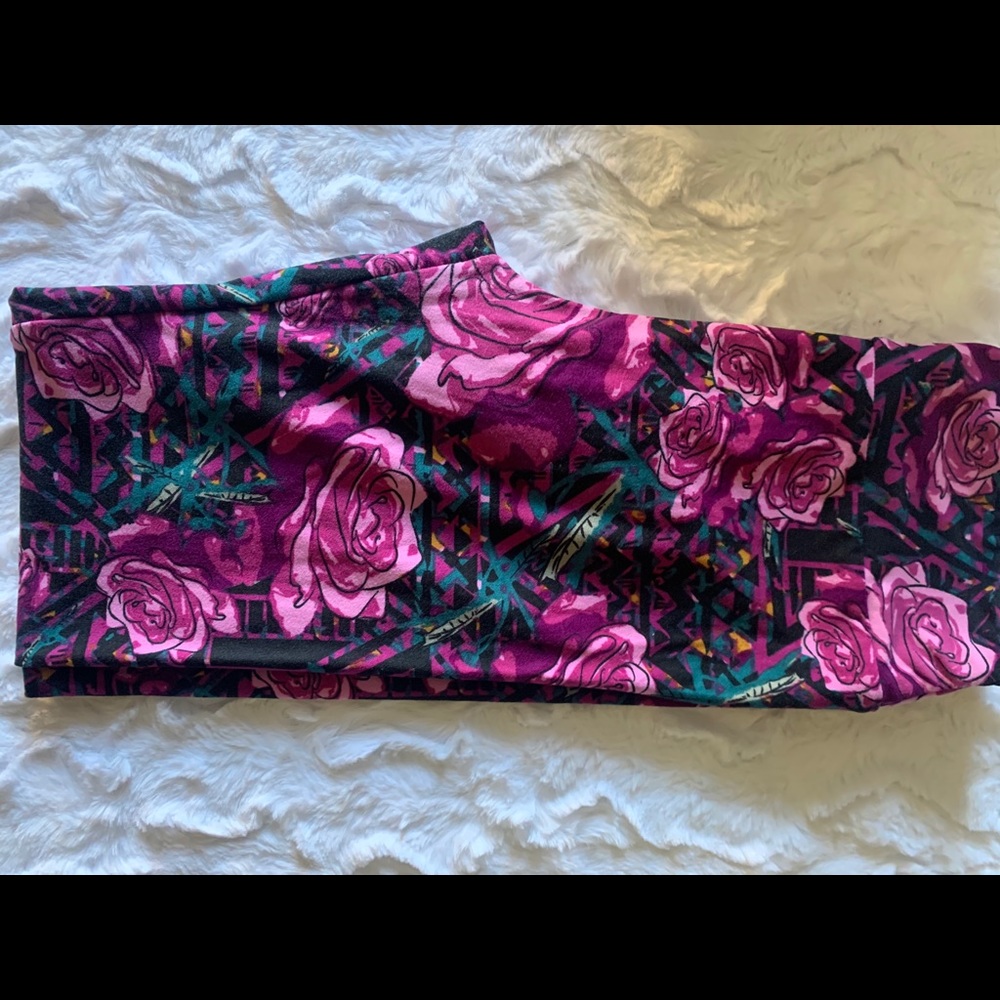 Lularoe OS Rose Leggings